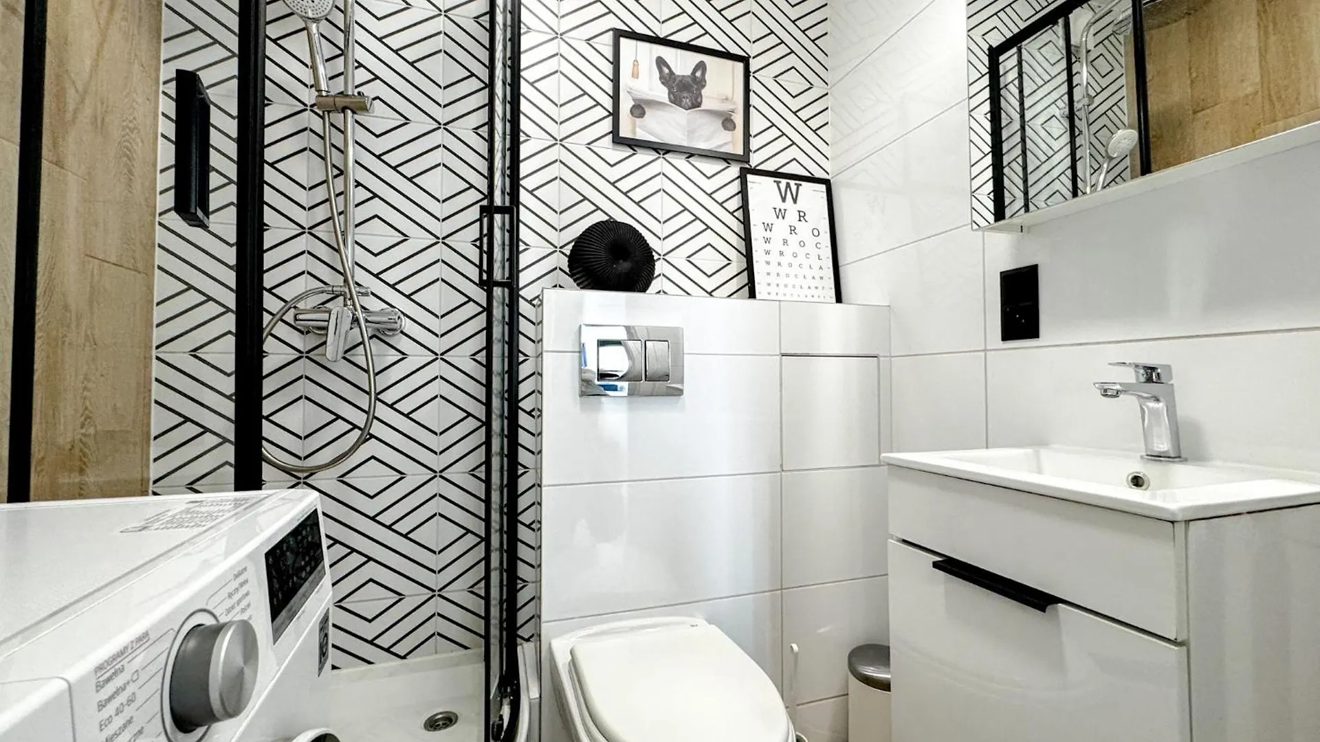 弗罗茨瓦夫2Mins Skytower! Stylish 2Bd Kitchen, Balcony! Near Train公寓