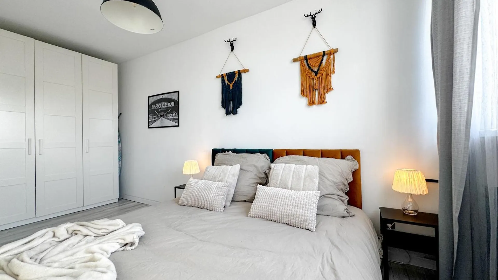公寓 弗罗茨瓦夫2Mins Skytower! Stylish 2Bd Kitchen, Balcony! Near Train公寓