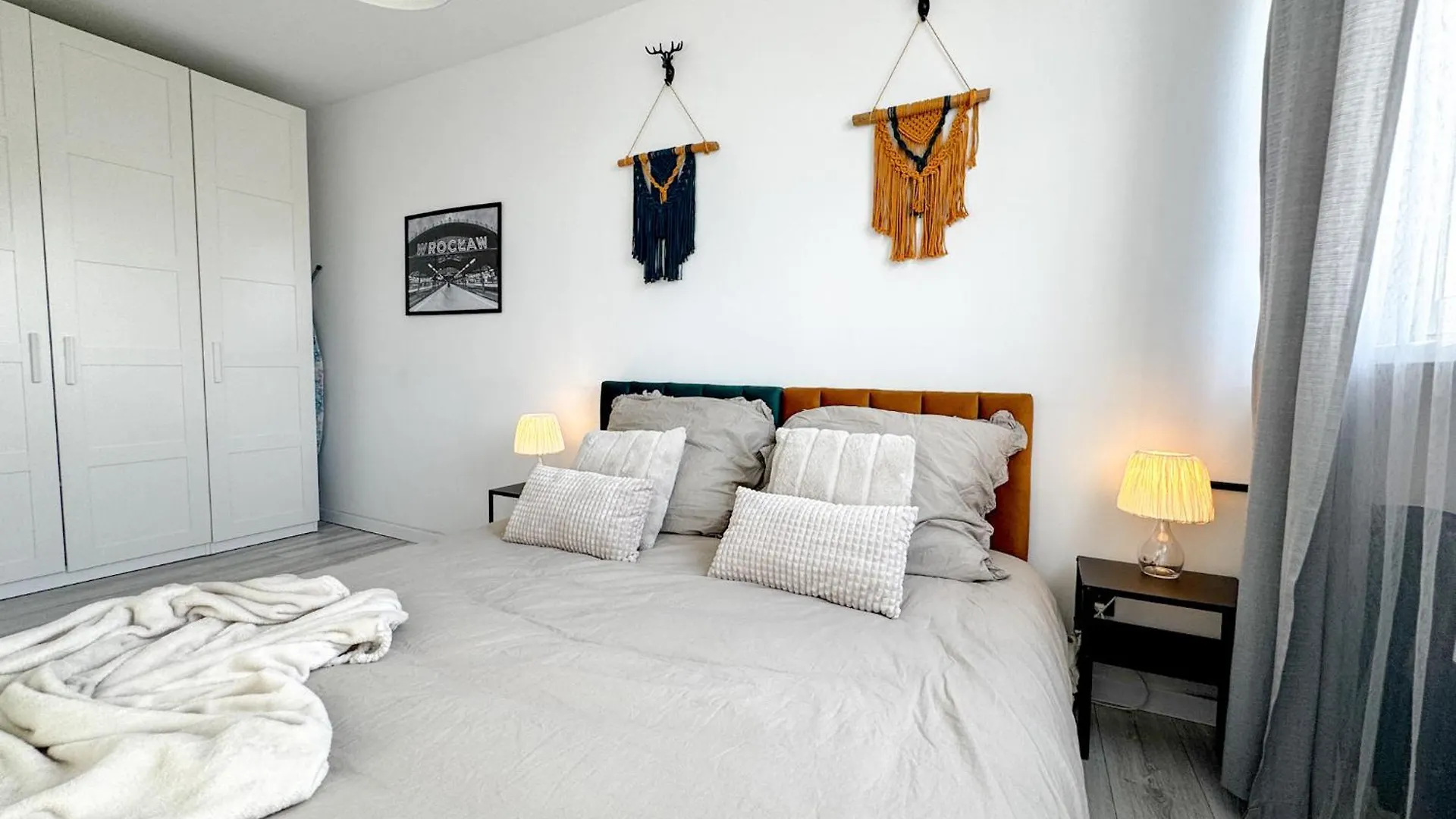 公寓 弗罗茨瓦夫2Mins Skytower! Stylish 2Bd Kitchen, Balcony! Near Train公寓
