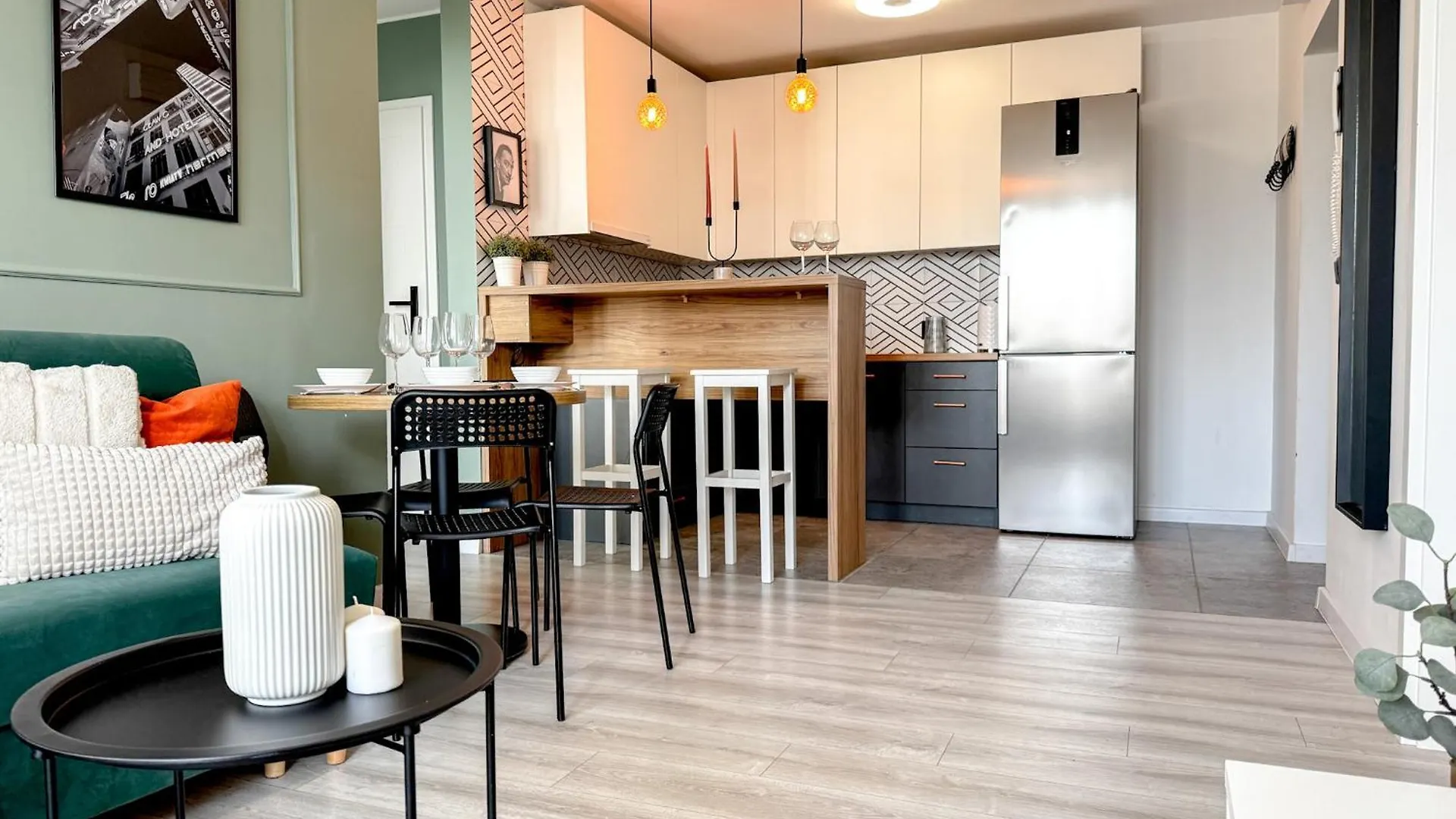公寓 弗罗茨瓦夫2Mins Skytower! Stylish 2Bd Kitchen, Balcony! Near Train公寓